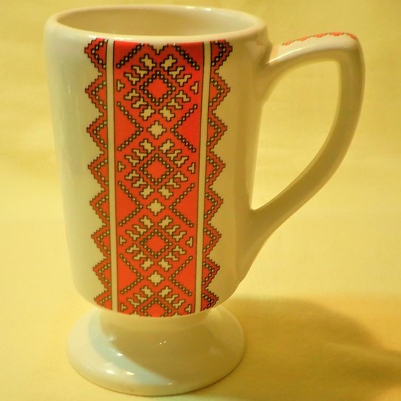 *** Mug *** UKRAINIAN Design ~ BRAND NEW - Picture 1 of 3